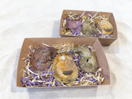 MARDI GRAS 'TRINITY' SHELL ORNAMENT SET OF (3)