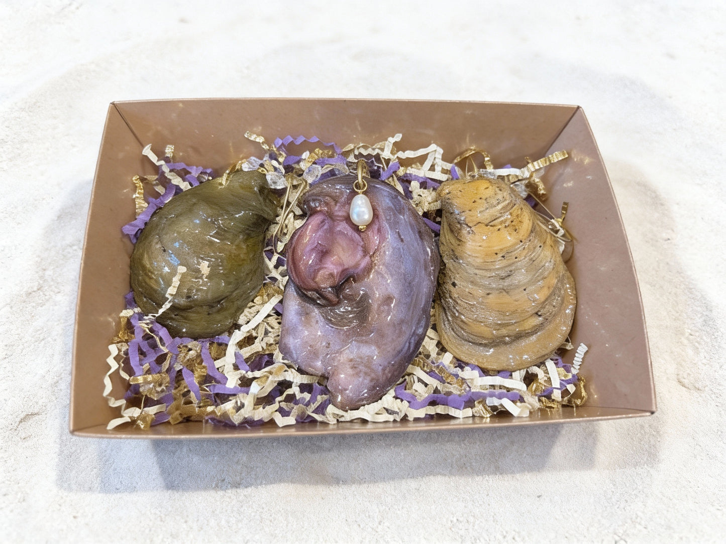 MARDI GRAS 'TRINITY' SHELL ORNAMENT SET OF (3)